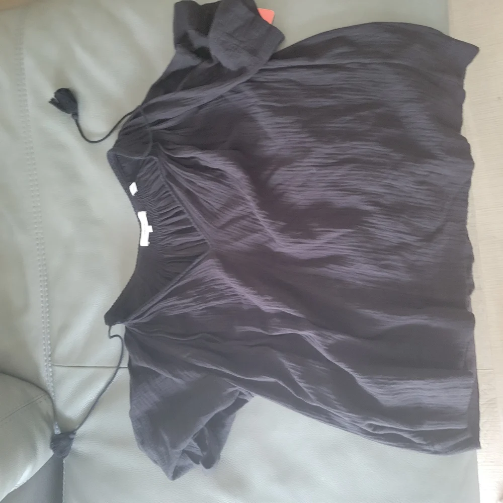 Vince Black Short Sleeve Poet Blouse with Tassle Ties - Picture 8 of 8